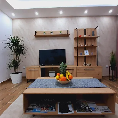 Apartman Kristal Sremska Mitrovica Exterior photo
