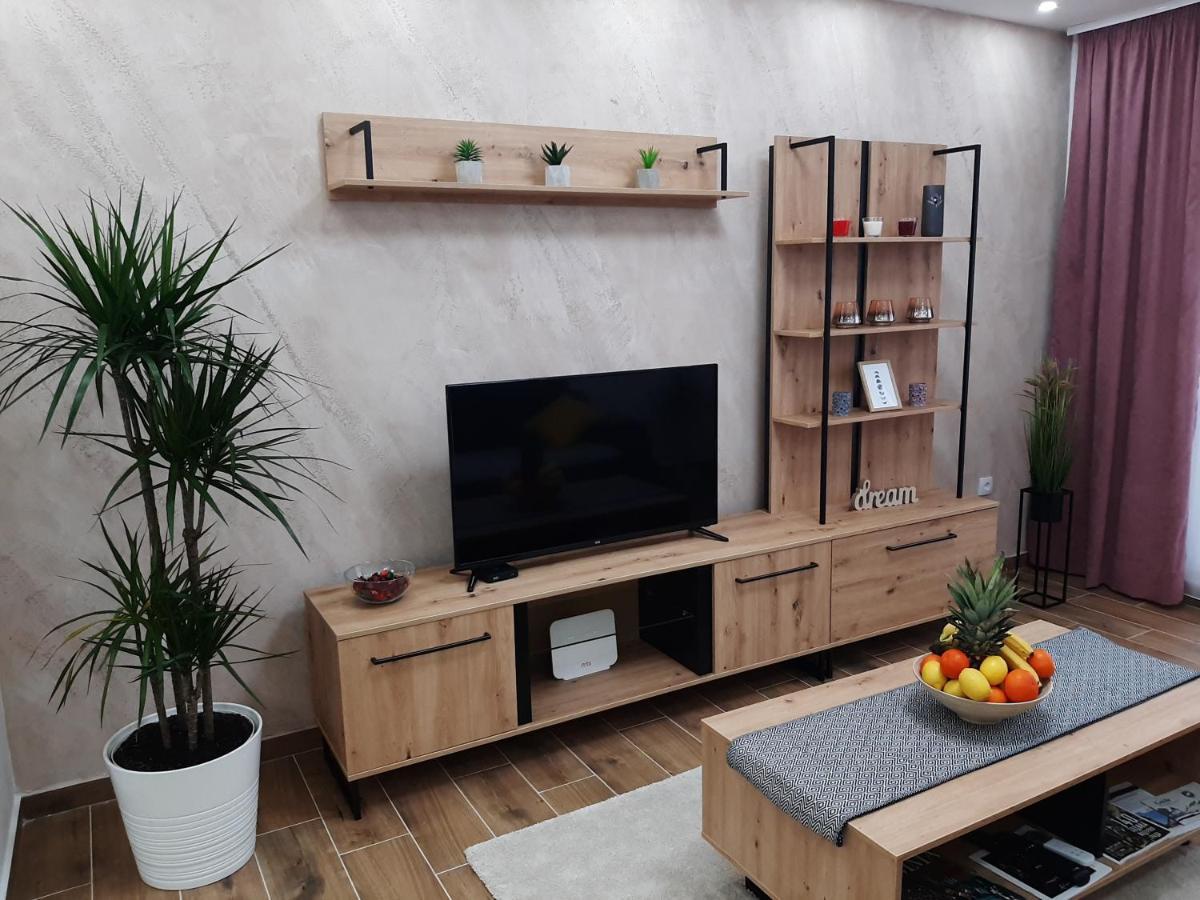 Kristal Apartment *